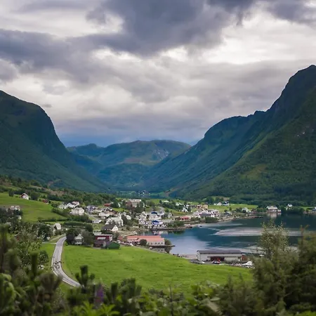 Troll Fjordhytter Ferienhaus Syvde