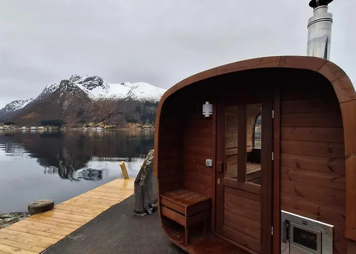 Troll Fjordhytter Semesterbostad