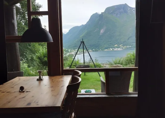 Semesterbostad Troll Fjordhytter *